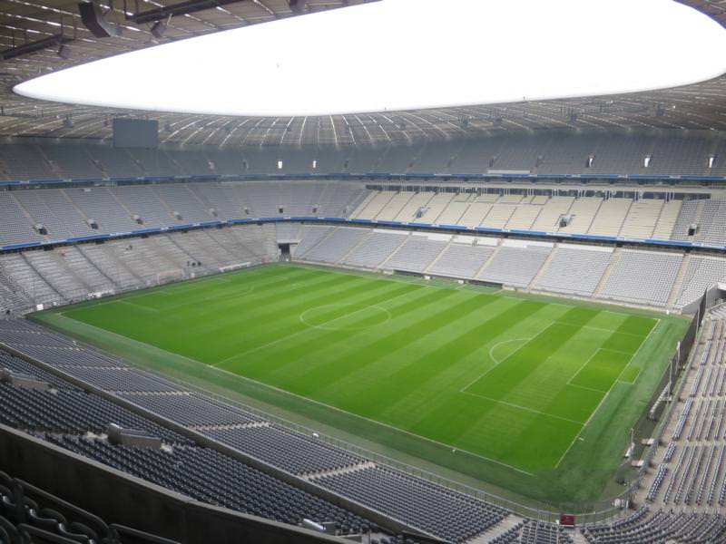 Consultation on an asphaltic screed in the Allianz Arena in Munich
